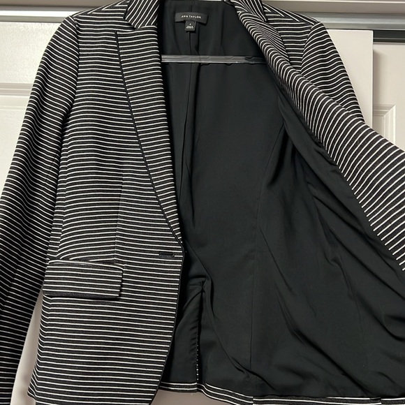 Ann Taylor (never worn) navy stripe blazer - Picture 9 of 9